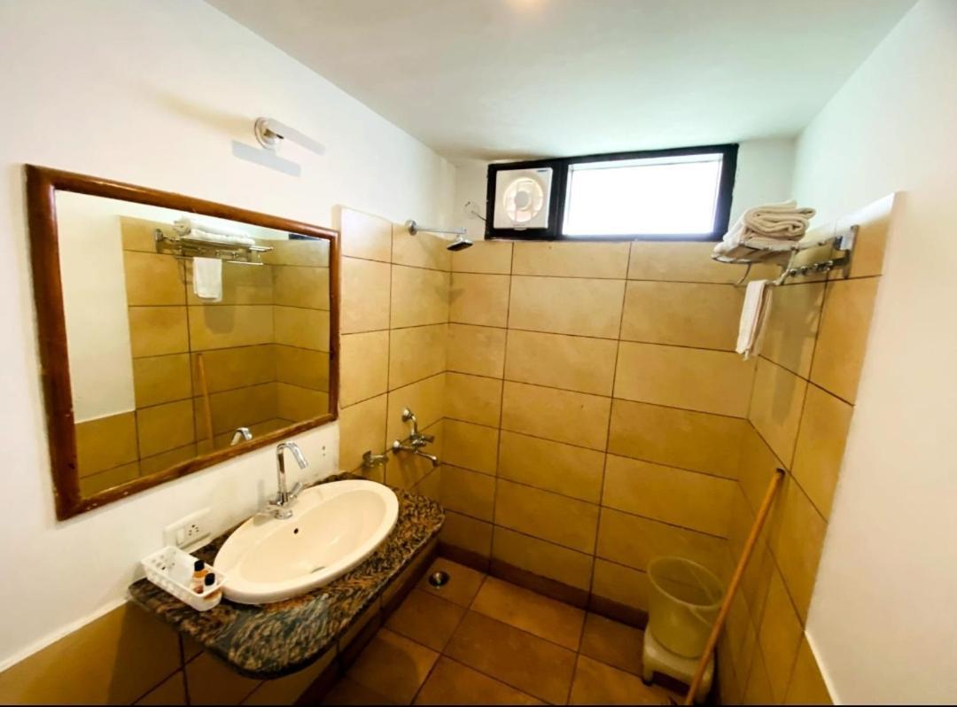 Mist N Meadows Resort Rājgarh Chambre photo