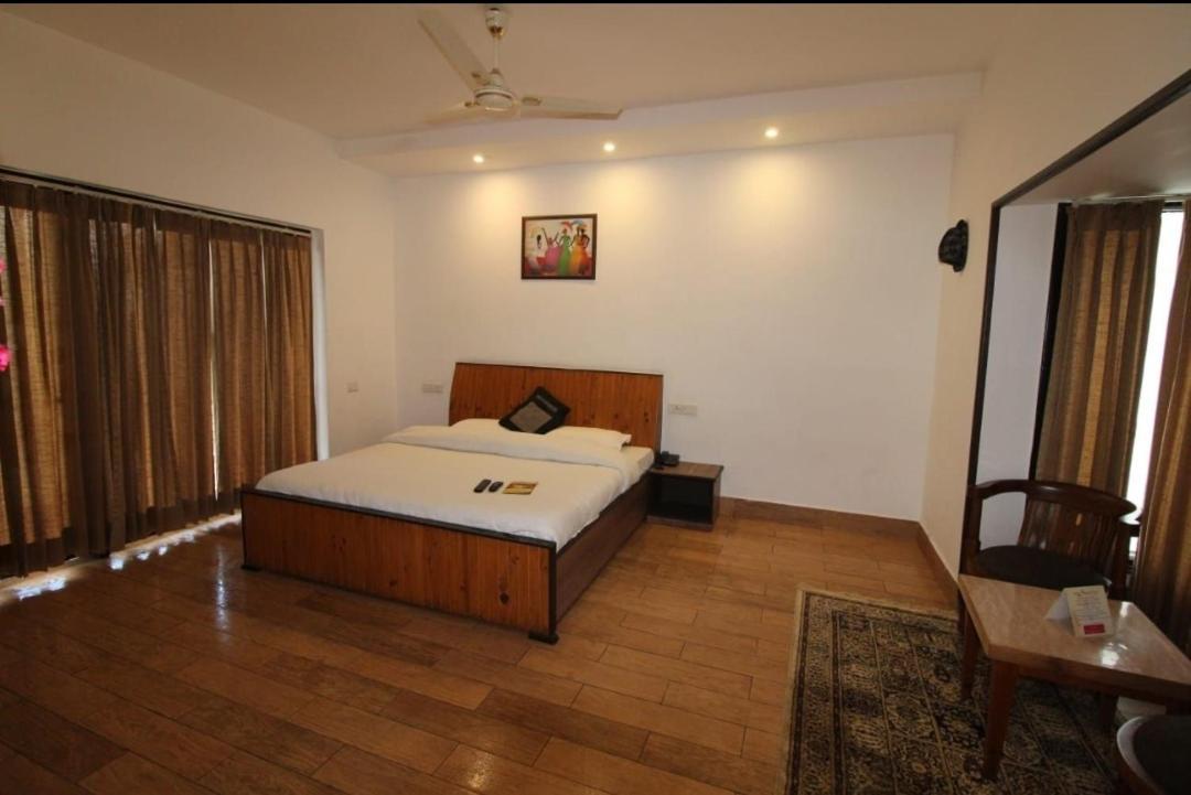 Mist N Meadows Resort Rājgarh Extérieur photo