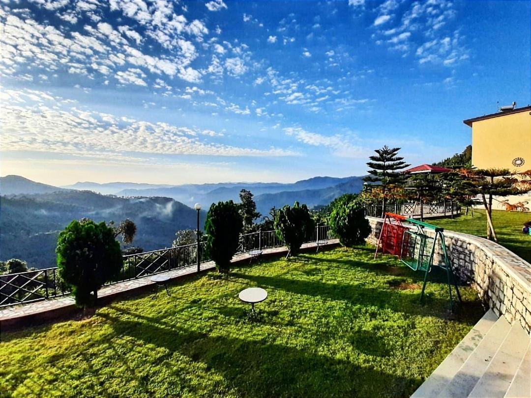 Mist N Meadows Resort Rājgarh Extérieur photo