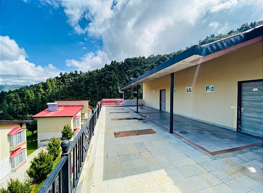 Mist N Meadows Resort Rājgarh Extérieur photo