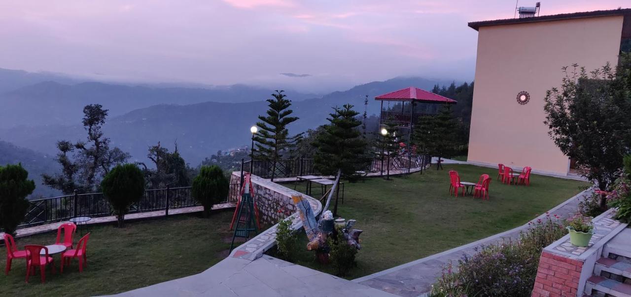 Mist N Meadows Resort Rājgarh Extérieur photo
