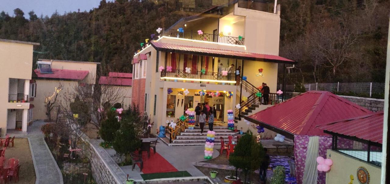 Mist N Meadows Resort Rājgarh Extérieur photo