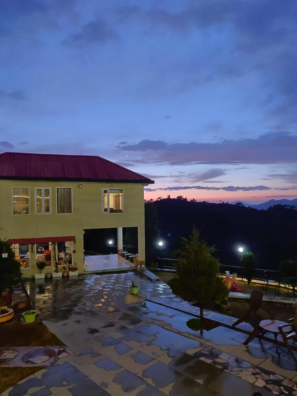Mist N Meadows Resort Rājgarh Extérieur photo