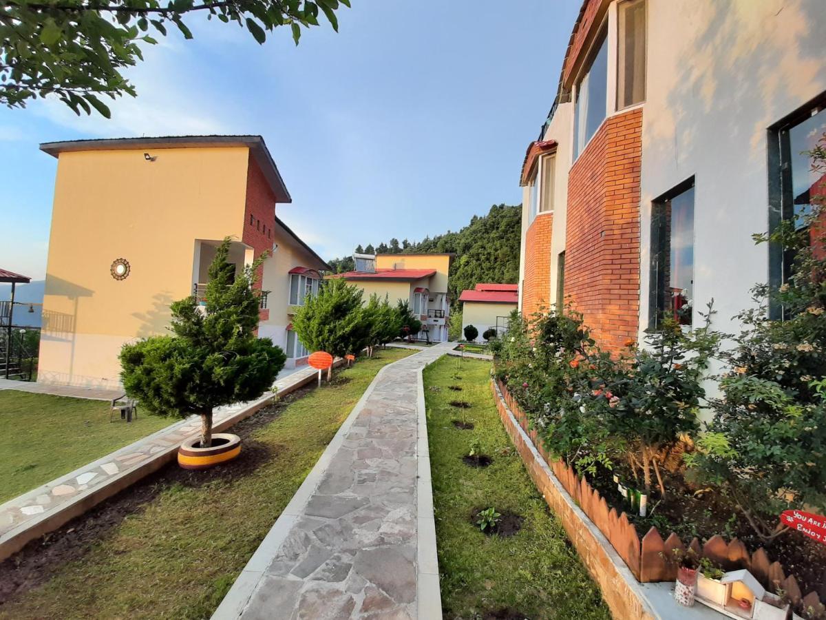 Mist N Meadows Resort Rājgarh Extérieur photo